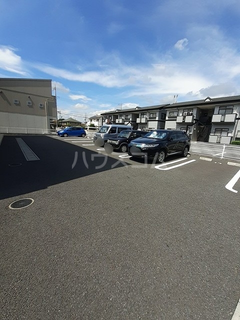15/27 駐車場