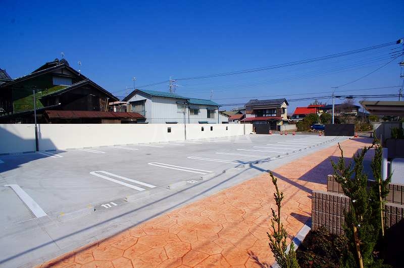 2/7 駐車場