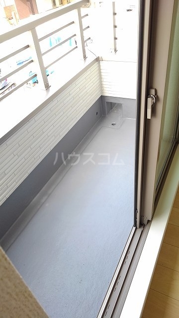 18/28 バルコニー