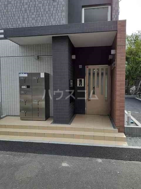 20/28 エントランス