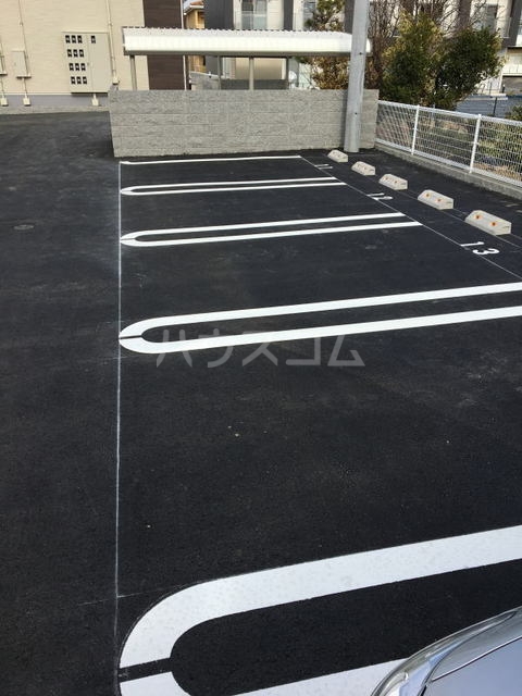 22/30 駐車場