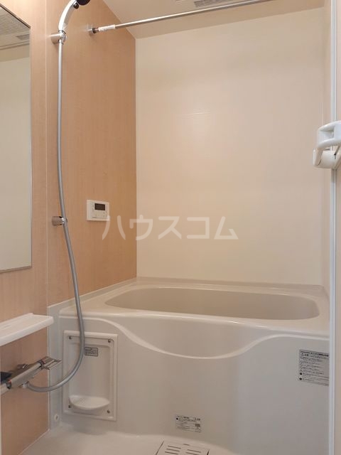 13/30 浴室