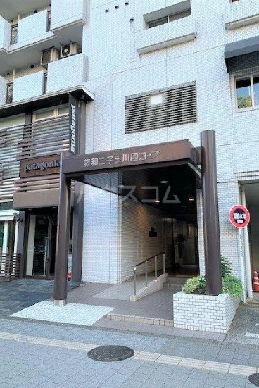 17/20 エントランス