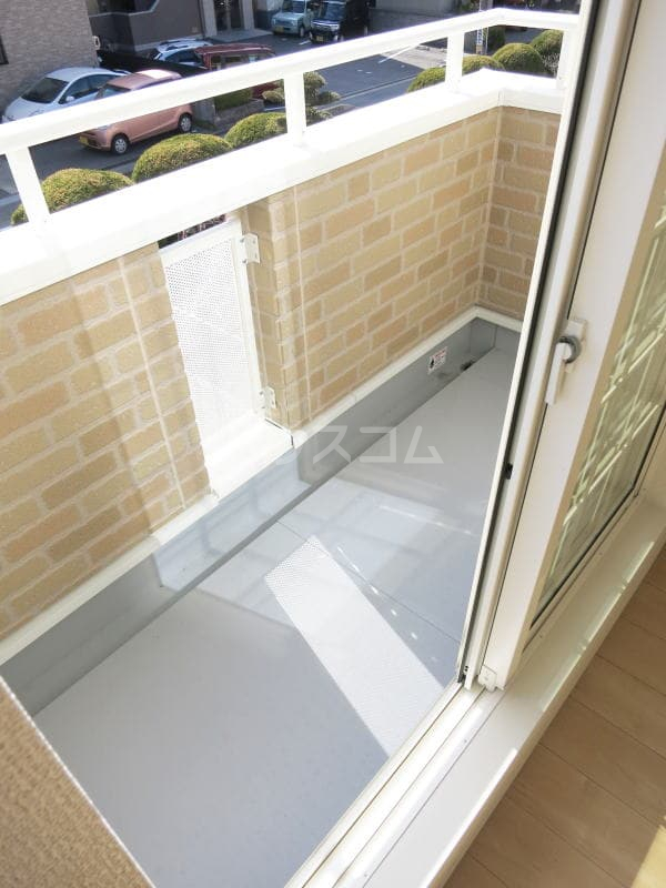 21/28 バルコニー