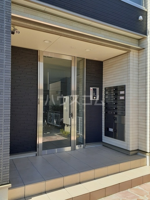 14/20 エントランス