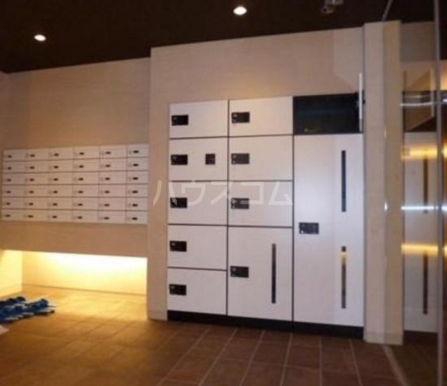 14/23 エントランス