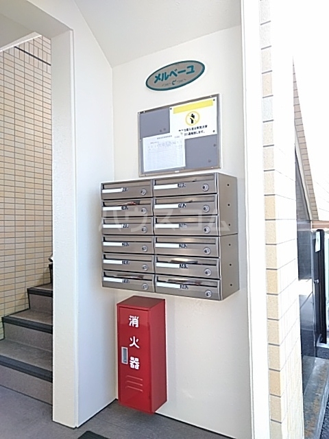 18/26 エントランス