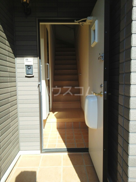 16/28 エントランス