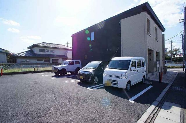 25/30 駐車場