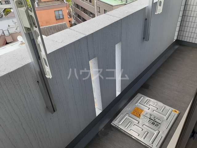 13/21 バルコニー