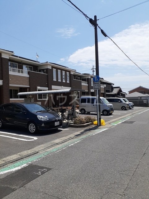 14/23 駐車場