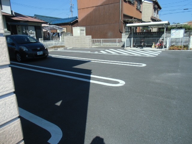20/29 駐車場