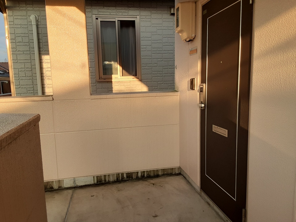 24/30 エントランス