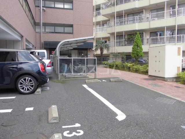 14/18 駐車場