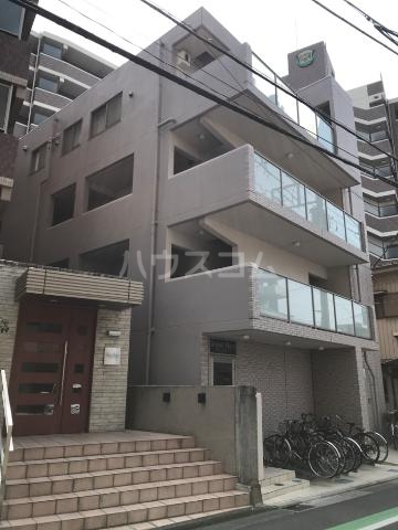 24/30 エントランス