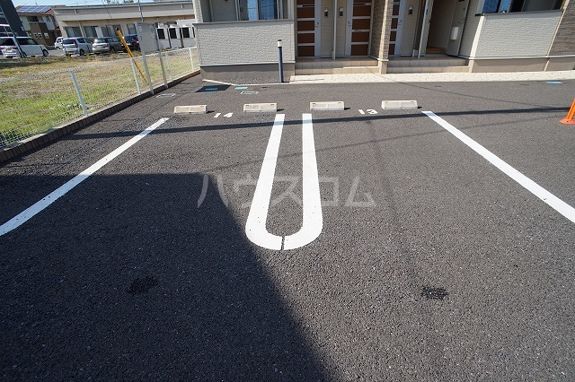 14/17 駐車場