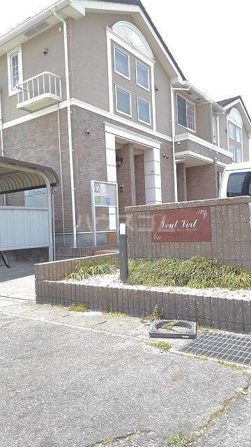 13/23 エントランス