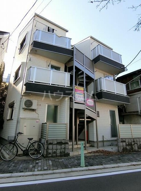 16/22 エントランス