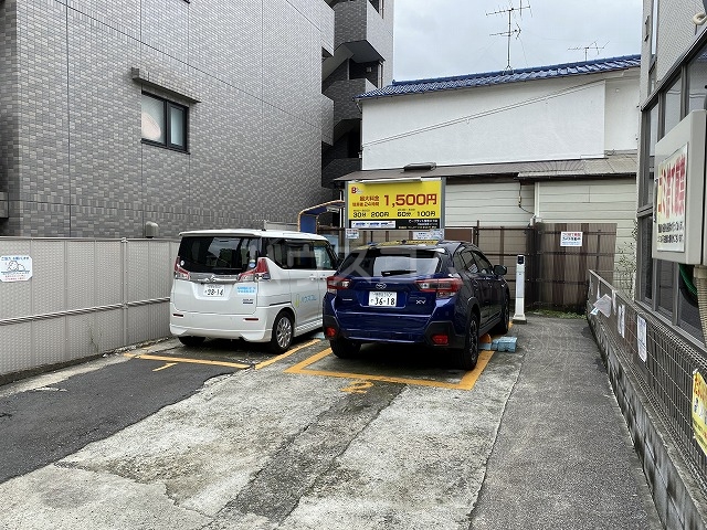 21/30 駐車場
