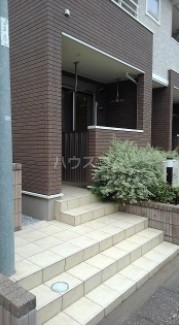 15/26 エントランス