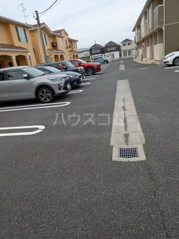 28/30 駐車場