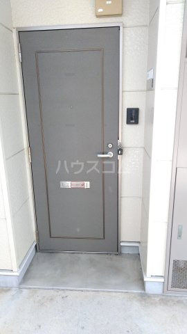 28/30 エントランス