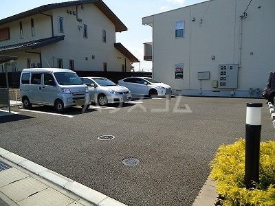 15/27 駐車場