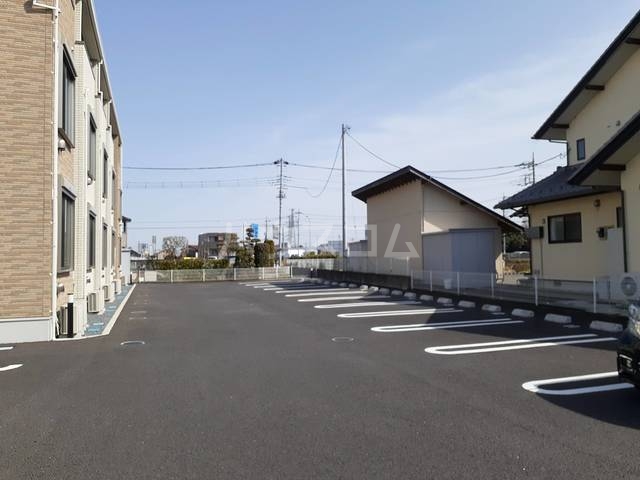 15/27 駐車場