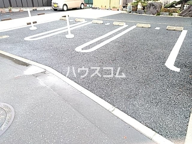 17/27 駐車場