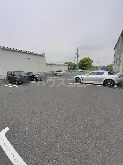 15/27 駐車場