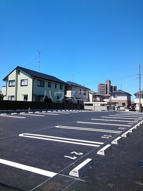 2/7 駐車場
