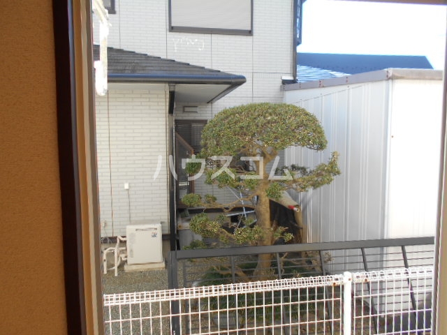 24/30 エントランス