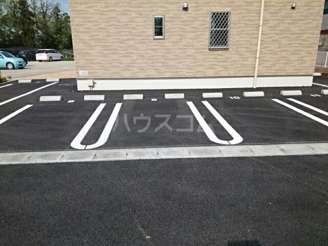 17/23 駐車場