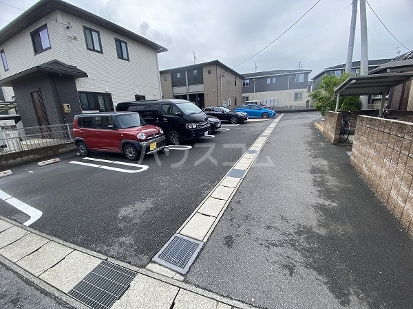 27/29 駐車場