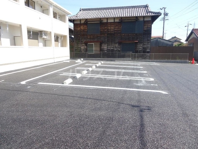 23/24 駐車場