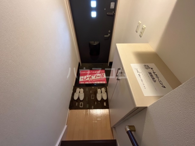 14/25 玄関
