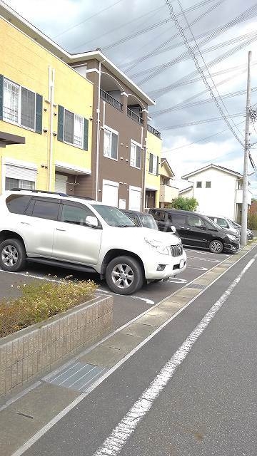 21/28 駐車場