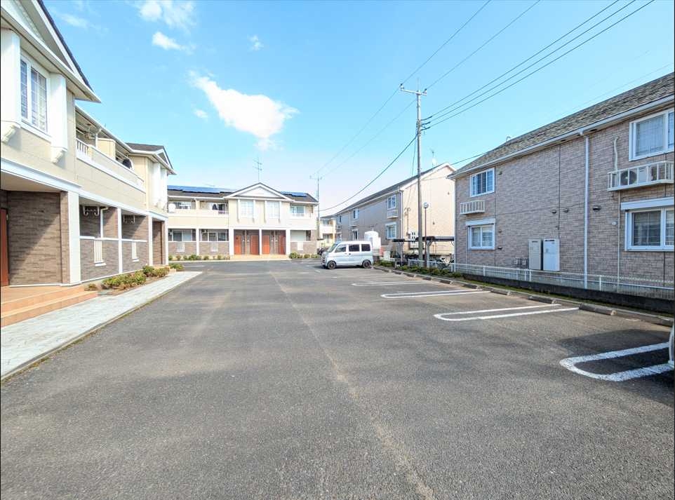 23/30 駐車場