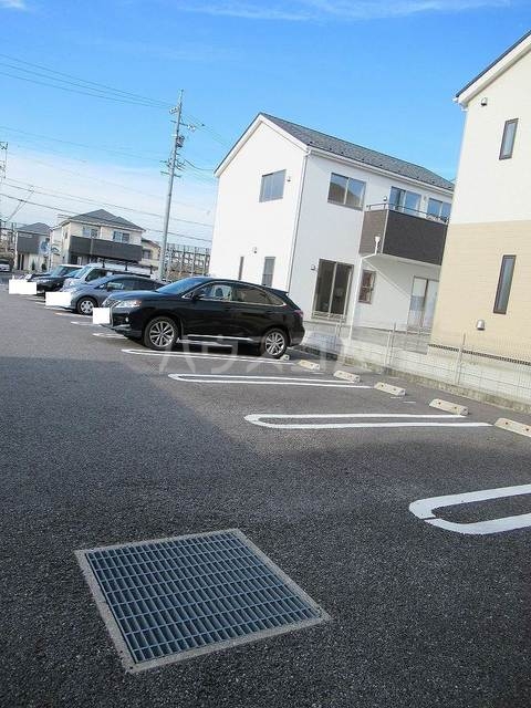 14/23 駐車場