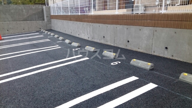 15/25 駐車場