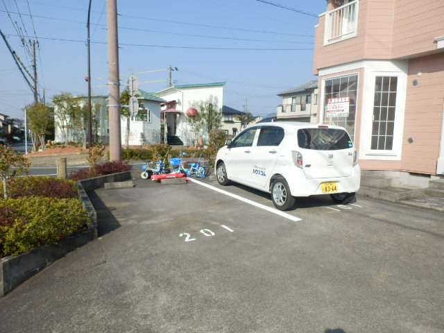 17/23 駐車場