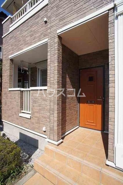 15/22 エントランス