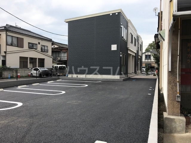22/28 駐車場