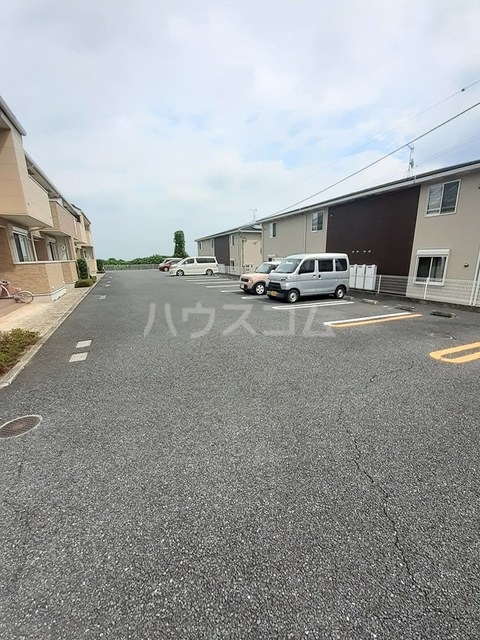 15/27 駐車場