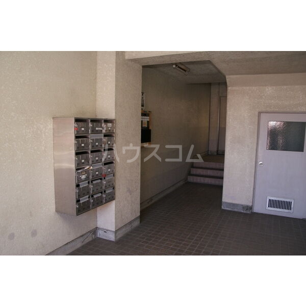 16/18 エントランス