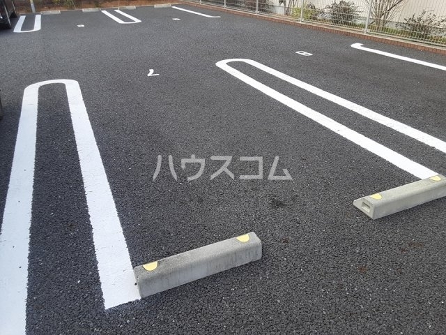 25/29 駐車場