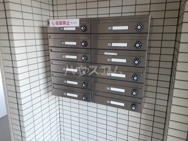 24/29 エントランス