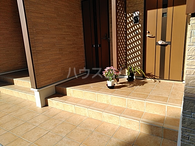 20/20 エントランス