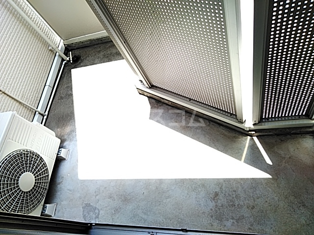 23/30 バルコニー