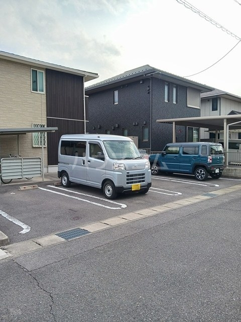 3/7 駐車場